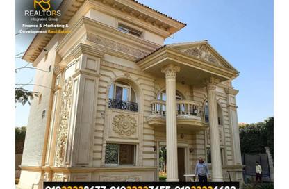 فيلا - 4 غرف نوم - 4 حمامات للبيع في رويال سيتي - كمبوندات الشيخ زايد - الشيخ زايد - الجيزة