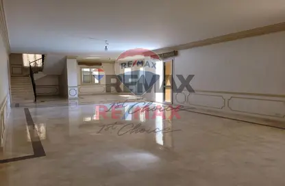 Villa - 5 Bedrooms - 6 Bathrooms for sale in Maxim - The 1st Settlement - New Cairo City - Cairo