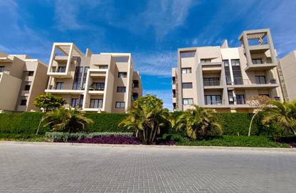 Apartment - 2 Bedrooms - 2 Bathrooms for sale in Fifth Square - The 5th Settlement - New Cairo City - Cairo