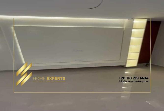 8210657 - Property Image 2