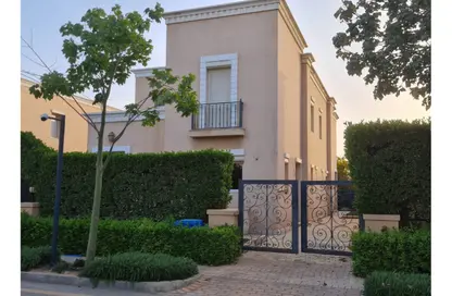 Villa - 3 Bedrooms - 5 Bathrooms for sale in Mivida - 5th Settlement Compounds - The 5th Settlement - New Cairo City - Cairo
