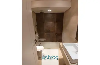 Apartment - 3 Bedrooms - 3 Bathrooms for sale in Village West - Sheikh Zayed Compounds - Sheikh Zayed City - Giza