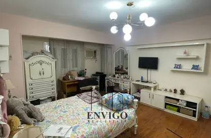 Apartment - 3 Bedrooms - 2 Bathrooms for sale in Hesham Labib St. - 8th Zone - Nasr City - Cairo