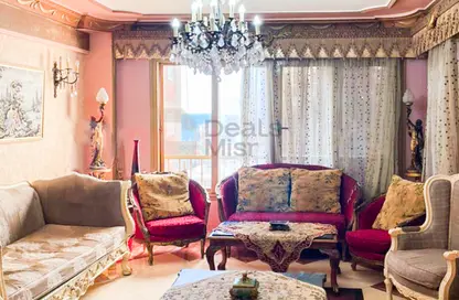 Apartment - 3 Bedrooms - 2 Bathrooms for sale in Zezenia - Hay Sharq - Alexandria