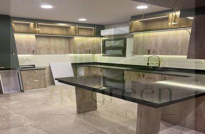 Apartment - 4 Bedrooms - 4 Bathrooms for sale in Moon Residences - Fifth Square - The 5th Settlement - New Cairo City - Cairo