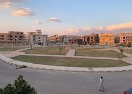 Apartment - 3 bedrooms - 3 bathrooms for للبيع in 5th Neighborhood - 3rd District East - Shorouk City - Cairo