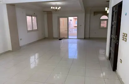 شقة - 2 غرف نوم - 2 حمامات للايجار في شارع الشيخ حسن مأمون - الياسمين 7 - الياسمين - مدينة القاهرة الجديدة - القاهرة