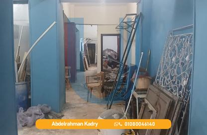 محل تجاري - استوديو - 1 حمام للبيع في شارع عمر المختار - جناكليس - حي شرق - الاسكندرية