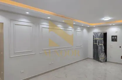Apartment - 3 Bedrooms - 2 Bathrooms for rent in Al Mostathmir El Saghir - 10th District - Sheikh Zayed City - Giza
