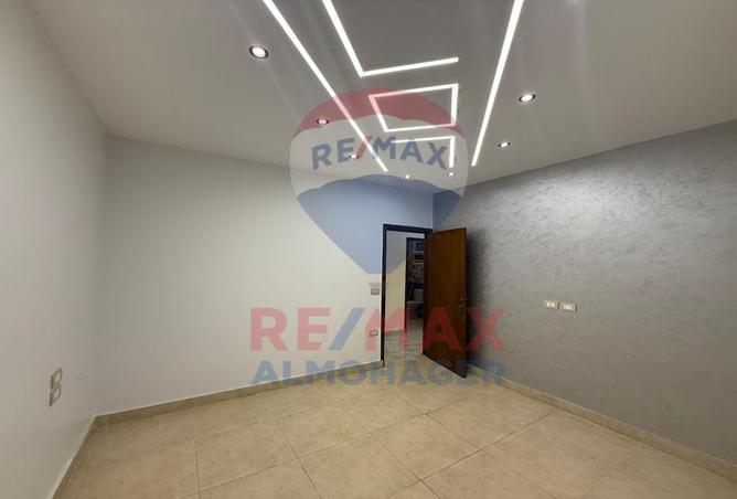 8239806 - صورة العقار 2