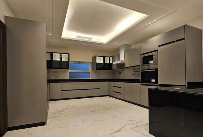 8032670 - Property Image 2