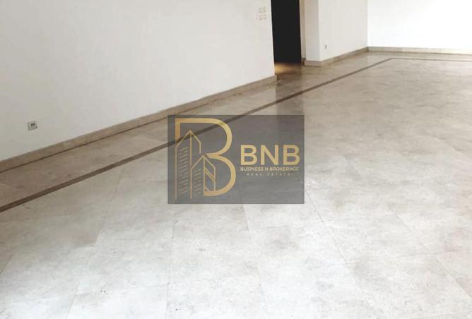 7902013 - Property Image 2