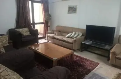 Apartment - 2 Bedrooms - 1 Bathroom for rent in El Khalifa El Maamoun St. - Roxy - Heliopolis - Masr El Gedida - Cairo