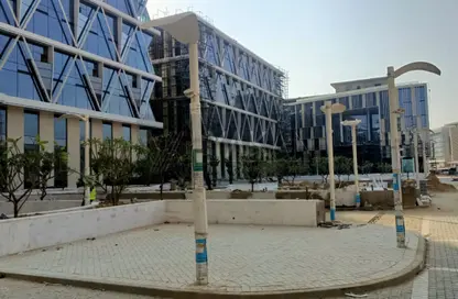 Office Space - Studio - 2 Bathrooms for sale in Cairo Business Plaza - Financial District - New Capital City - Cairo