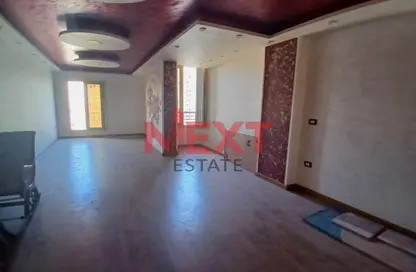 Apartment - 2 Bedrooms - 1 Bathroom for sale in Moharam Bek - Hay Wasat - Alexandria