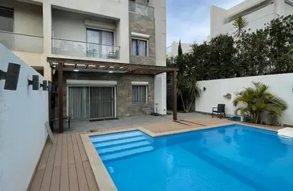 Villa - 3 Bedrooms - 4 Bathrooms for sale in Cleopatra Square - 26th of July Corridor - 6 October City - Giza