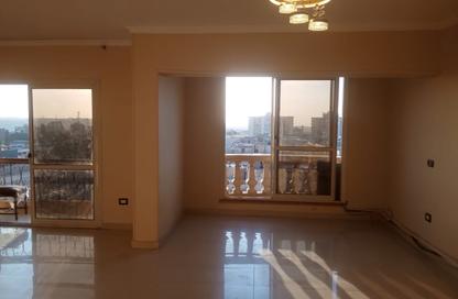 Apartment - 3 Bedrooms - 1 Bathroom for sale in Saeed Zakaria St. - Al Sefarat District - Nasr City - Cairo