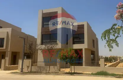 فيلا - 5 غرف نوم - 5 حمامات للبيع في أو ويست - كمبوندات 6 أكتوبر - مدينة 6 أكتوبر - الجيزة