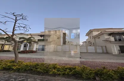 Villa - 7 Bedrooms - 7 Bathrooms for rent in Madinaty - Cairo