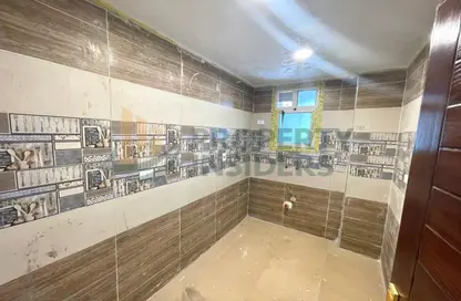 شقة - 3 غرف نوم - 2 حمامات للبيع في شارع النيل الابيض - المهندسين - الجيزة