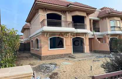 Villa - 5 Bedrooms - 3 Bathrooms for sale in Madinaty - Cairo