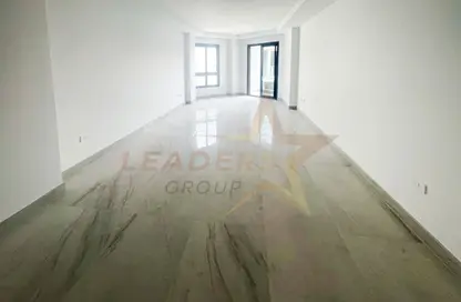 شقة - 3 غرف نوم - 2 حمامات للايجار في سكاي لاين - سموحة - حي شرق - الاسكندرية