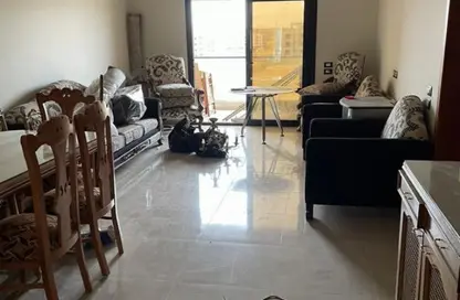 Apartment - 3 Bedrooms - 2 Bathrooms for sale in Bait Alwatan - The 5th Settlement - New Cairo City - Cairo