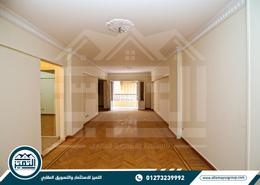 Apartment - 2 bedrooms - 1 bathroom for للبيع in Smouha - Hay Sharq - Alexandria