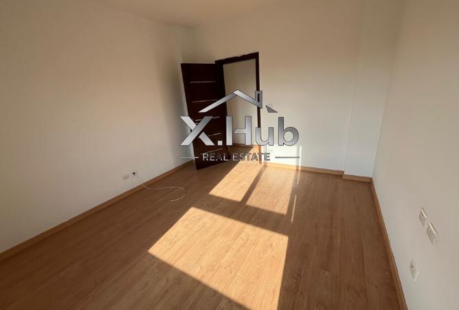 8363708 - Property Image 3