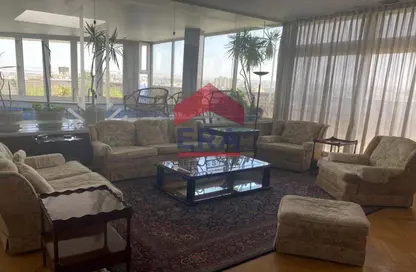Villa - 4 Bedrooms - 4 Bathrooms for sale in Sarayat Al Maadi - Hay El Maadi - Cairo