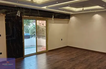 شقة - 3 غرف نوم - 2 حمامات للبيع في وادي الربيع - الحي الثالث غرب - مدينة الشروق - القاهرة