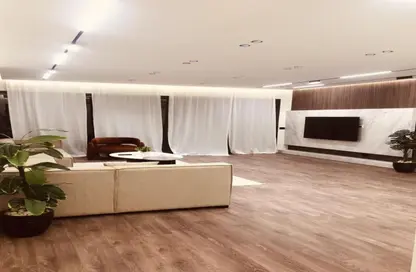 Apartment - 2 Bedrooms - 2 Bathrooms for sale in Lake View Residence - 5th Settlement Compounds - The 5th Settlement - New Cairo City - Cairo