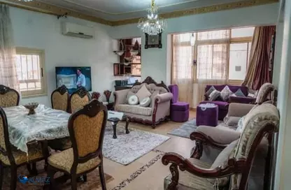 Apartment - 2 Bedrooms - 1 Bathroom for rent in Mohamed Hassanein Heikal St. - 6th Zone - Nasr City - Cairo