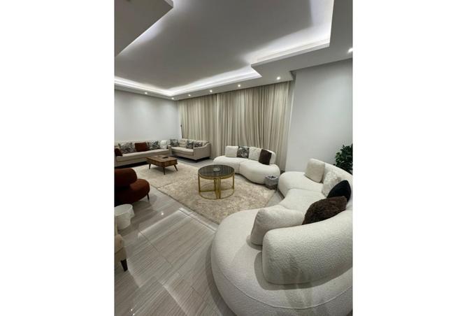 8075146 - Property Image 3