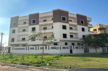 Apartment - 3 Bedrooms - 2 Bathrooms for sale in Shorouk City - Cairo