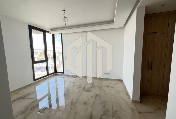 8200360 - Property Image 2