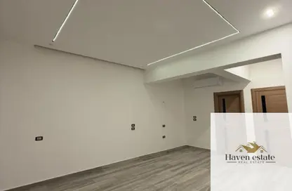 Apartment - 3 Bedrooms - 3 Bathrooms for rent in Galleria Moon Valley - South Investors Area - New Cairo City - Cairo