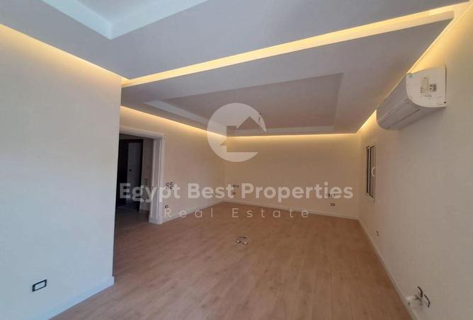 8111422 - Property Main Image