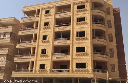 شقة - 3 غرف نوم - 2 حمامات للبيع في البوابة الرابعة القديمة - حورس - حدائق الاهرام - الجيزة