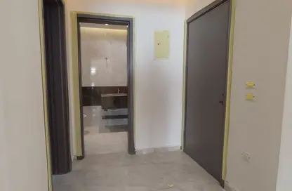 Apartment - 3 Bedrooms - 2 Bathrooms for sale in Lagoon Beach Park - 5th Settlement Compounds - The 5th Settlement - New Cairo City - Cairo