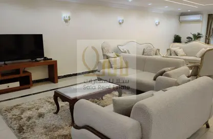 Apartment - 4 Bedrooms - 3 Bathrooms for rent in Al Mesaha St. - Dokki - Giza