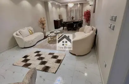 Apartment - 4 Bedrooms - 2 Bathrooms for sale in Hoda Sharawy St. - Al Hadaba Al Olya - Mokattam - Cairo