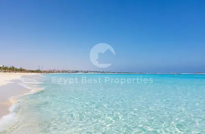 شاليه - 2 غرف نوم - 3 حمامات للبيع في دايركشن وايت - راس الحكمة - الساحل الشمالي