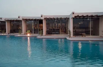 شاليه - 3 غرف نوم - 2 حمامات للبيع في دايركشن وايت - راس الحكمة - الساحل الشمالي