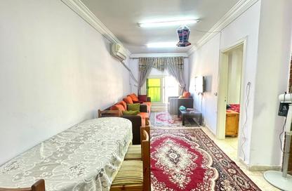 Apartment - 3 Bedrooms - 1 Bathroom for rent in Ali Mostafa Mosharafa St. - El Shatby - Hay Wasat - Alexandria