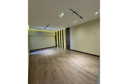 Apartment - 3 Bedrooms - 2 Bathrooms for sale in Palm Hills New Cairo - 5th Settlement Compounds - The 5th Settlement - New Cairo City - Cairo