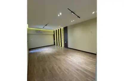 Apartment - 3 Bedrooms - 2 Bathrooms for sale in Palm Hills New Cairo - 5th Settlement Compounds - The 5th Settlement - New Cairo City - Cairo