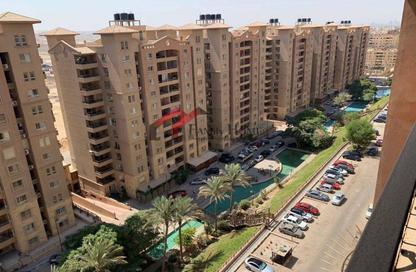 Apartment - 2 Bedrooms - 1 Bathroom for sale in Zahraa Al Maadi St. - Degla - Hay El Maadi - Cairo