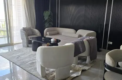 شقة - 2 غرف نوم - 3 حمامات للايجار في أكتوبر بلازا - كمبوندات 6 أكتوبر - مدينة 6 أكتوبر - الجيزة