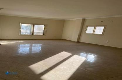 Apartment - 3 Bedrooms - 2 Bathrooms for rent in Area G - Ganoob El Acadimia - New Cairo City - Cairo